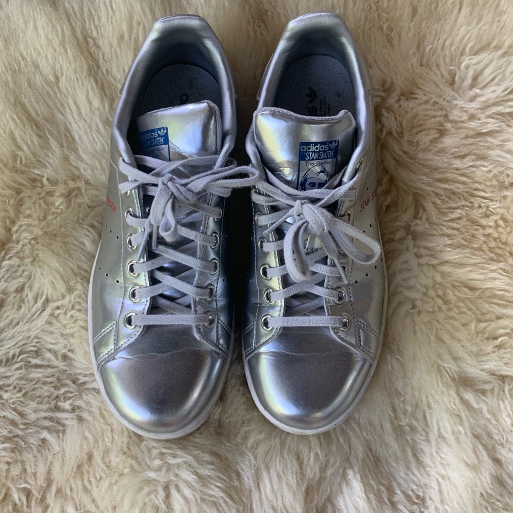 Metallic silver Adidas Stan Smith sneaker